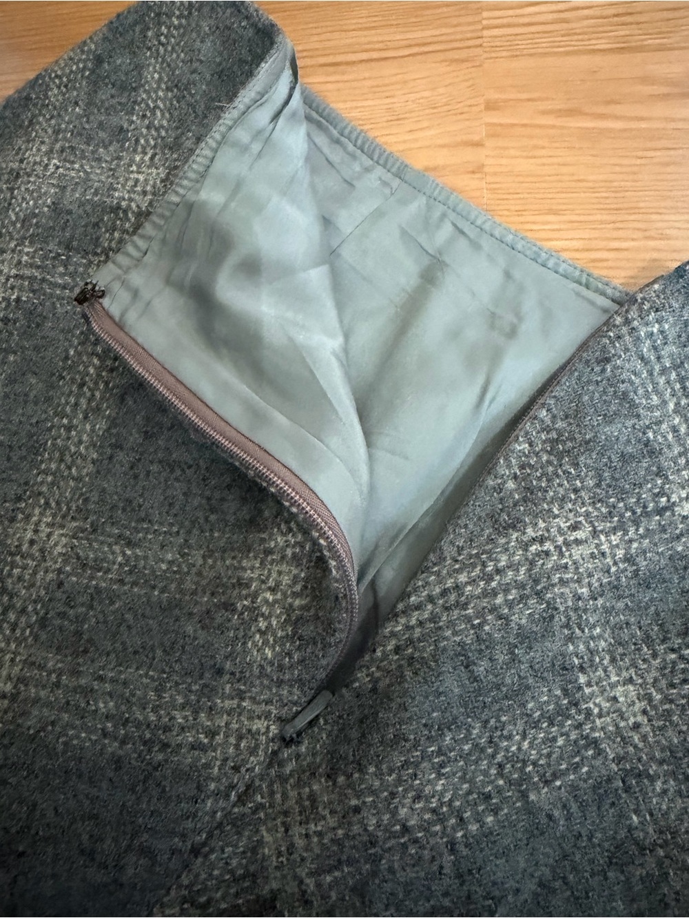 J.Crew Grey Plaid Wool Preppy A-Line Mini Skirt 8 - Picture 4 of 6